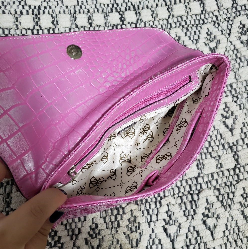 GUESS Pink Monogram Clutch - Picture 5 of 10